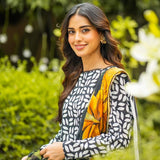 Iqra Aziz Digital Printed 3 Piece Swiss Lawn With Voil Lawn Dupatta (unstitch)